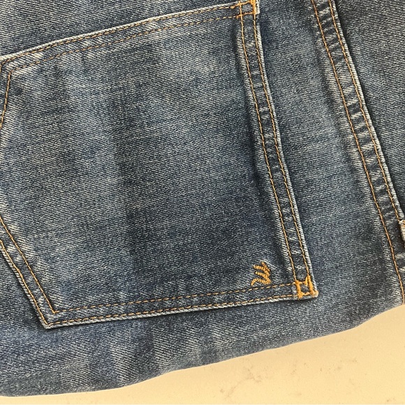 Madewell curvy high rise denim shorts - Picture 2 of 6